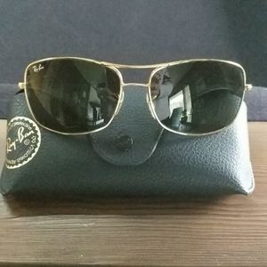 Ray-Ban pilot sunglasses with case